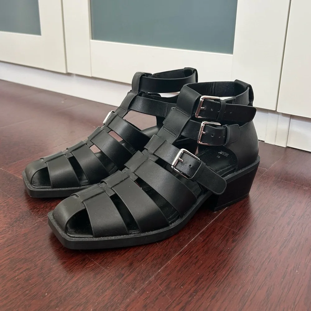 Zara Black Strappy Buckle Block Heel Sandals - Picture 2 of 7